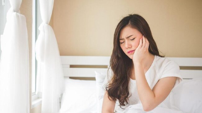 4_Jenis_Obat_Sakit_Gigi_Yang_Aman_Untuk_Ibu_Menyusui_khhiun-768×512